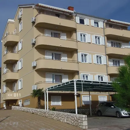 In With Sea View, Balcony, Air Conditioning, Wifi 4623-7 *