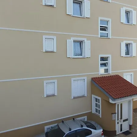 In With Sea View, Balcony, Air Conditioning, Wifi 4623-7 *